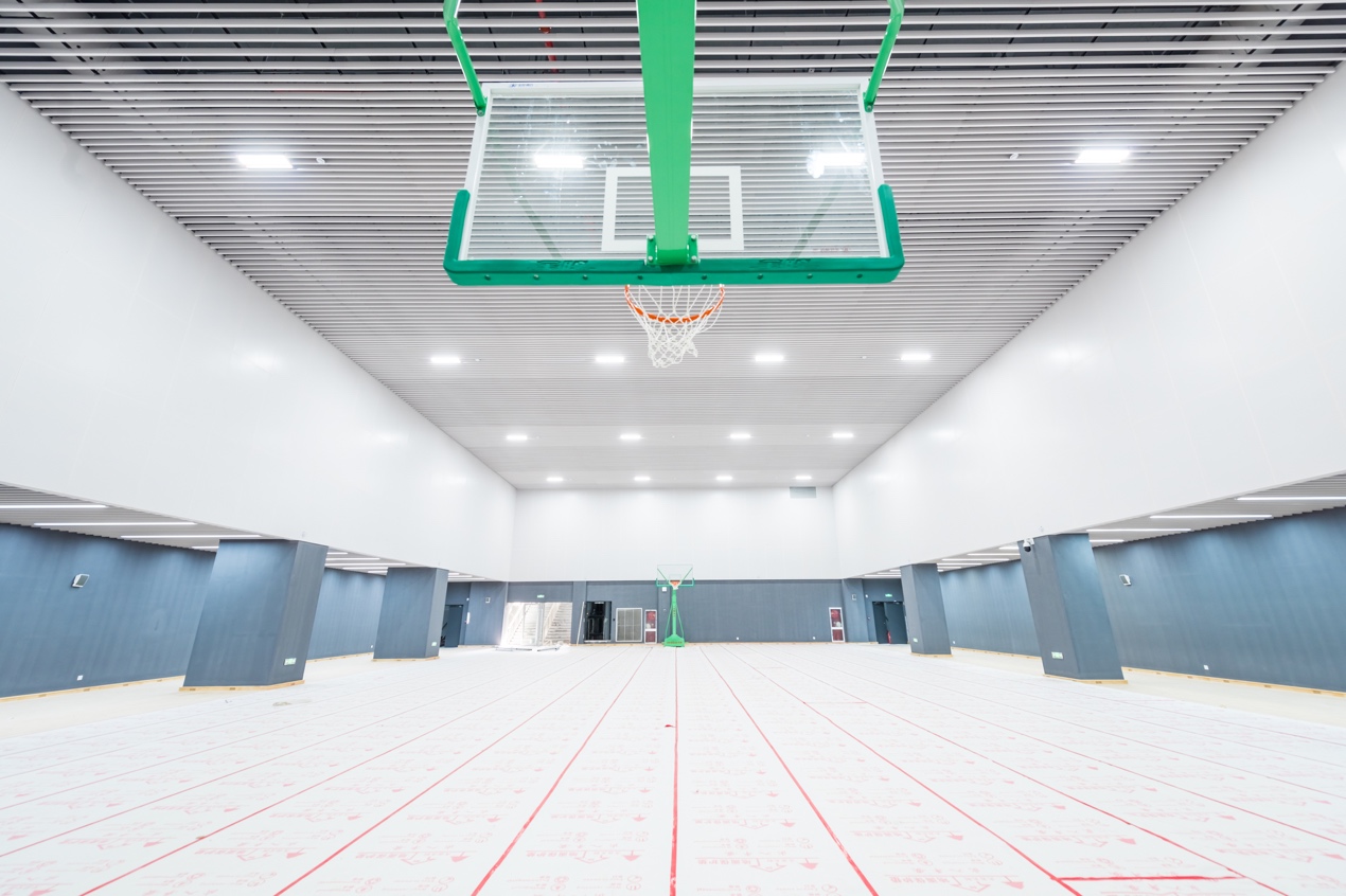 图片包含 建筑, 火车, 飞机场, 平台描述已自动生成